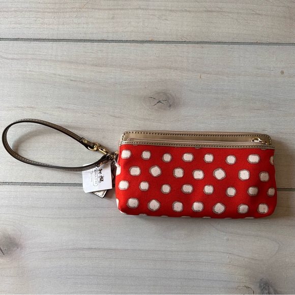 NWT 100% Authentic Coach Desert Sky Neutral Pop Wristlet - Picture 1 of 6